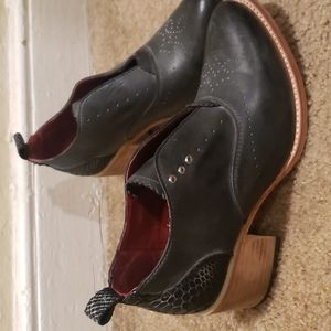 Freebird Sadie size 8